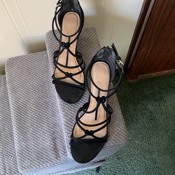 Sandals - Picture 2 of 4